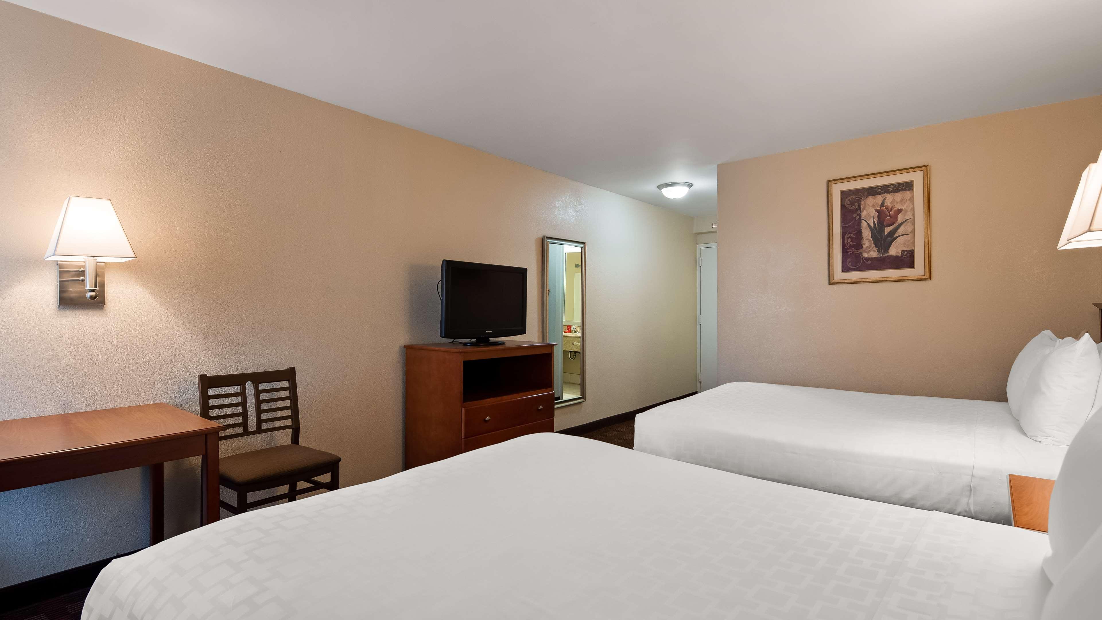 Surestay Hotel By Best Western Ист-Брунсвик Экстерьер фото