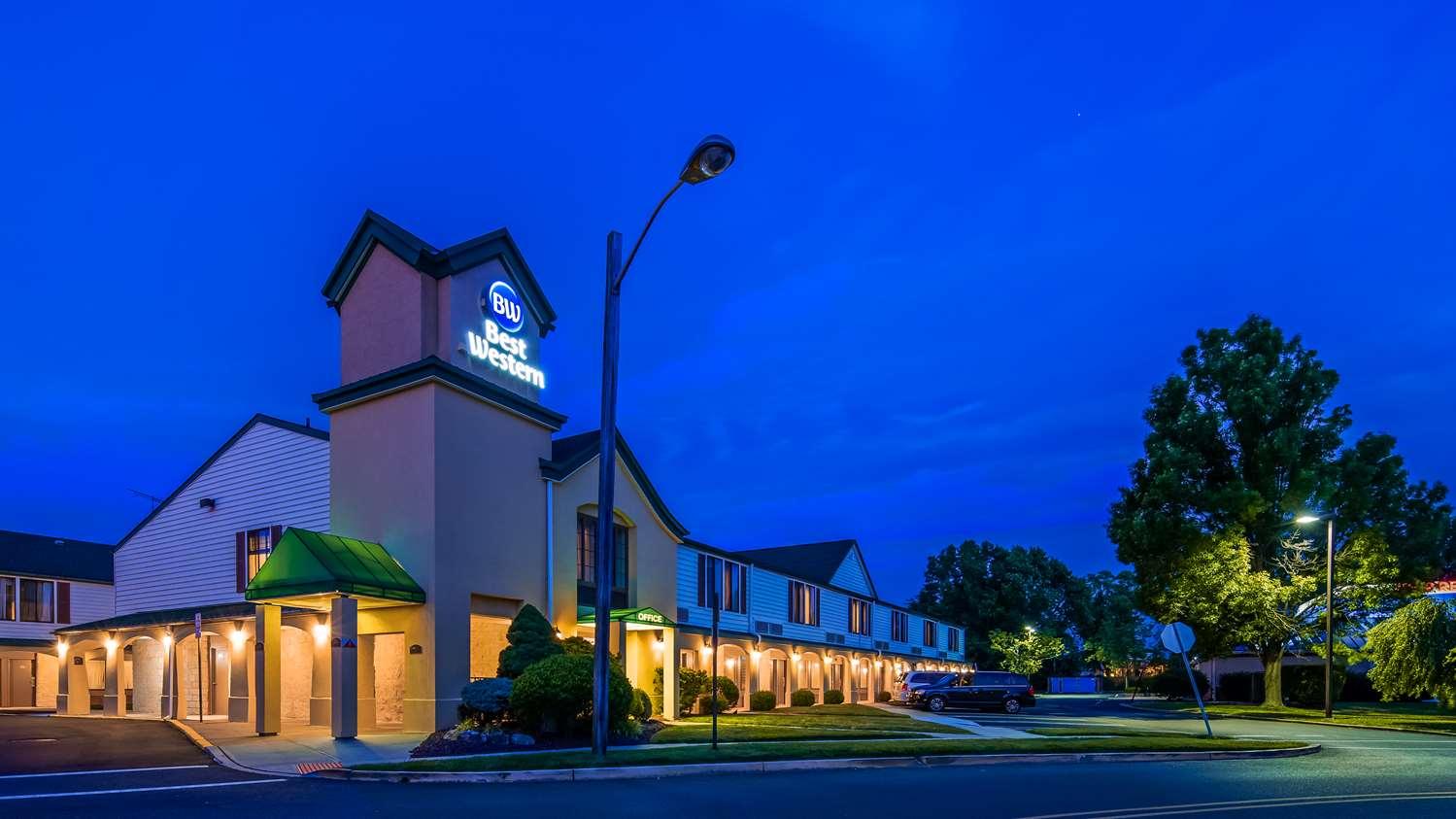 Surestay Hotel By Best Western Ист-Брунсвик Экстерьер фото