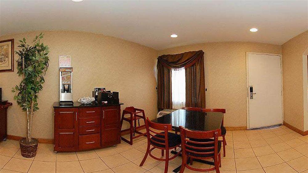 Surestay Hotel By Best Western Ист-Брунсвик Экстерьер фото